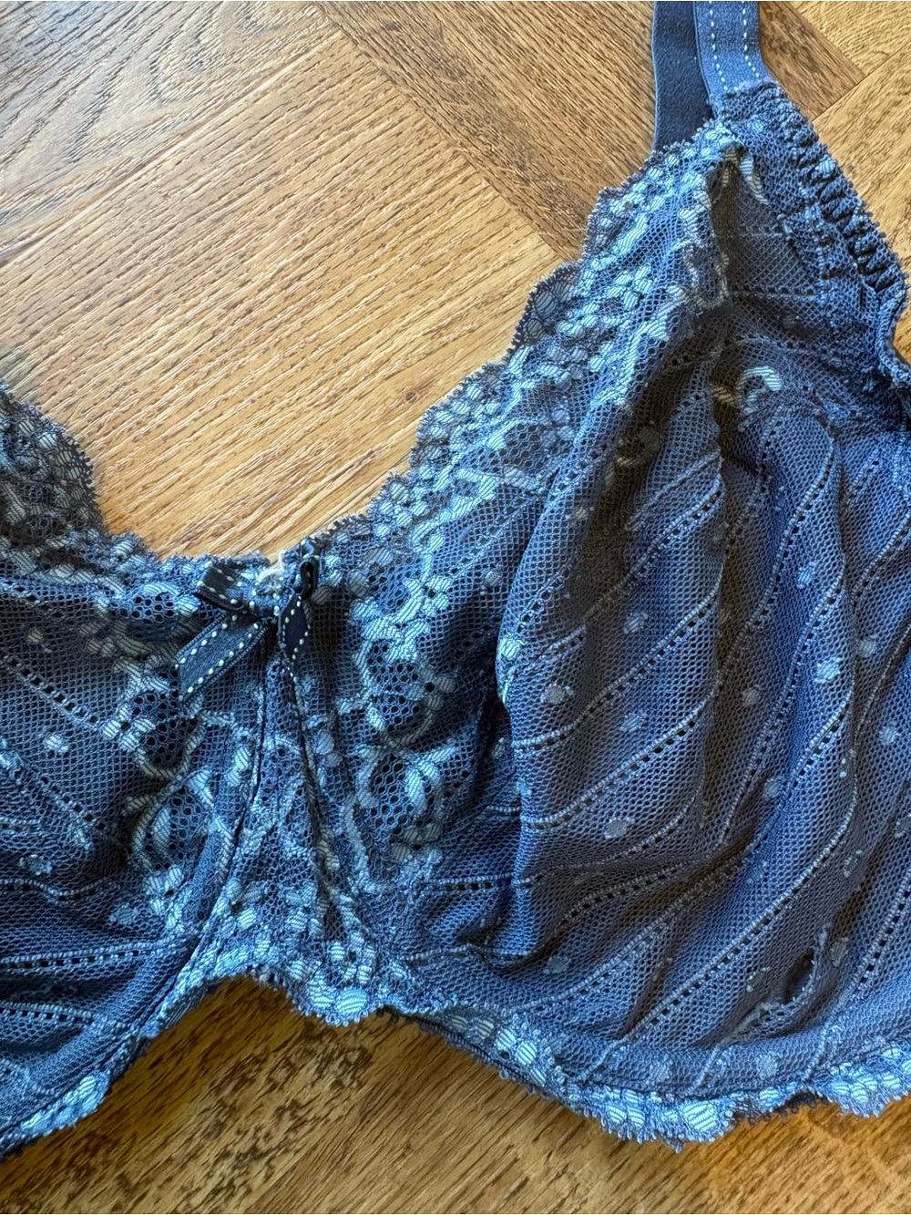 Chantelle Navy Blue Sheer Lace Underwire Bra 40H - Picture 2 of 4